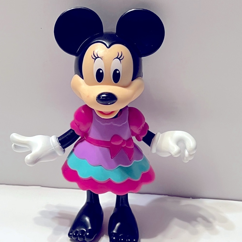 Minnie Mouse Disney Junior Fabulous Fashion Sweet Party Figure
